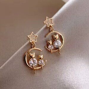 Celestial Cat Lovers Earrings – Gold Moon Design